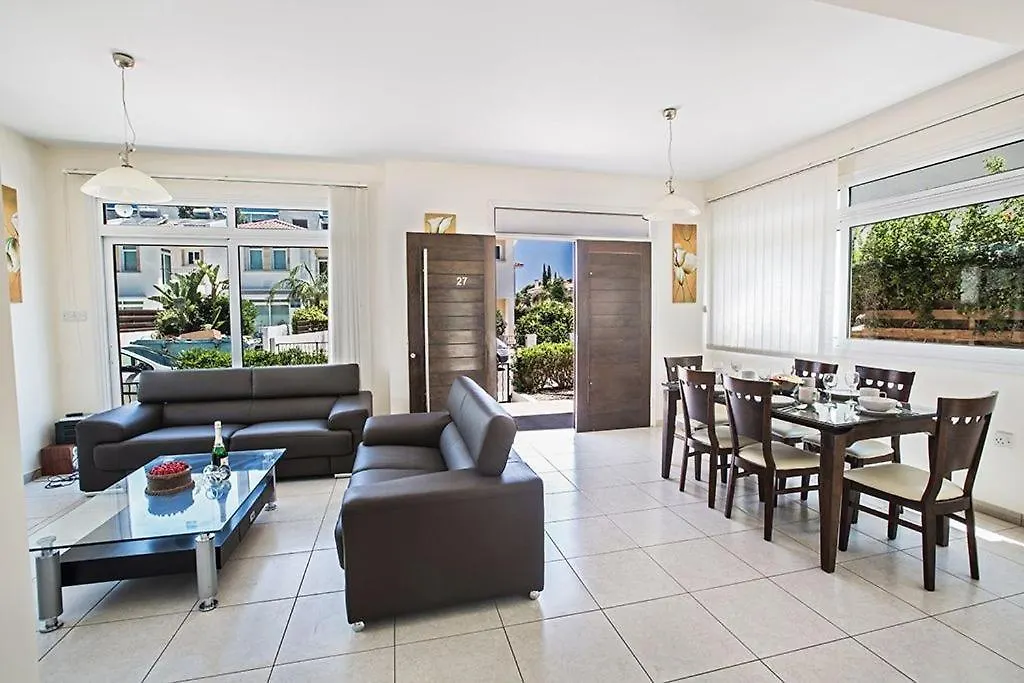 Villa Dafnis Chrysos - Modern 3 Bedroom Protaras Villa With Pool - Close To Fig Tree Bay Beach